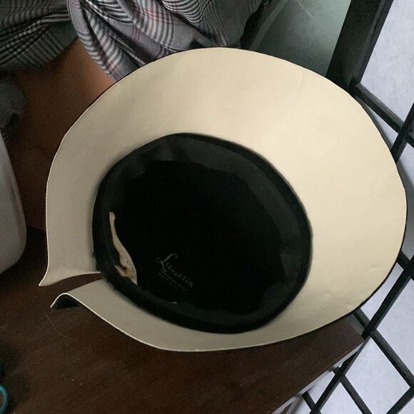 1920s Cloche Hat SAKS 5th AVENUE - Picture 6 of 8